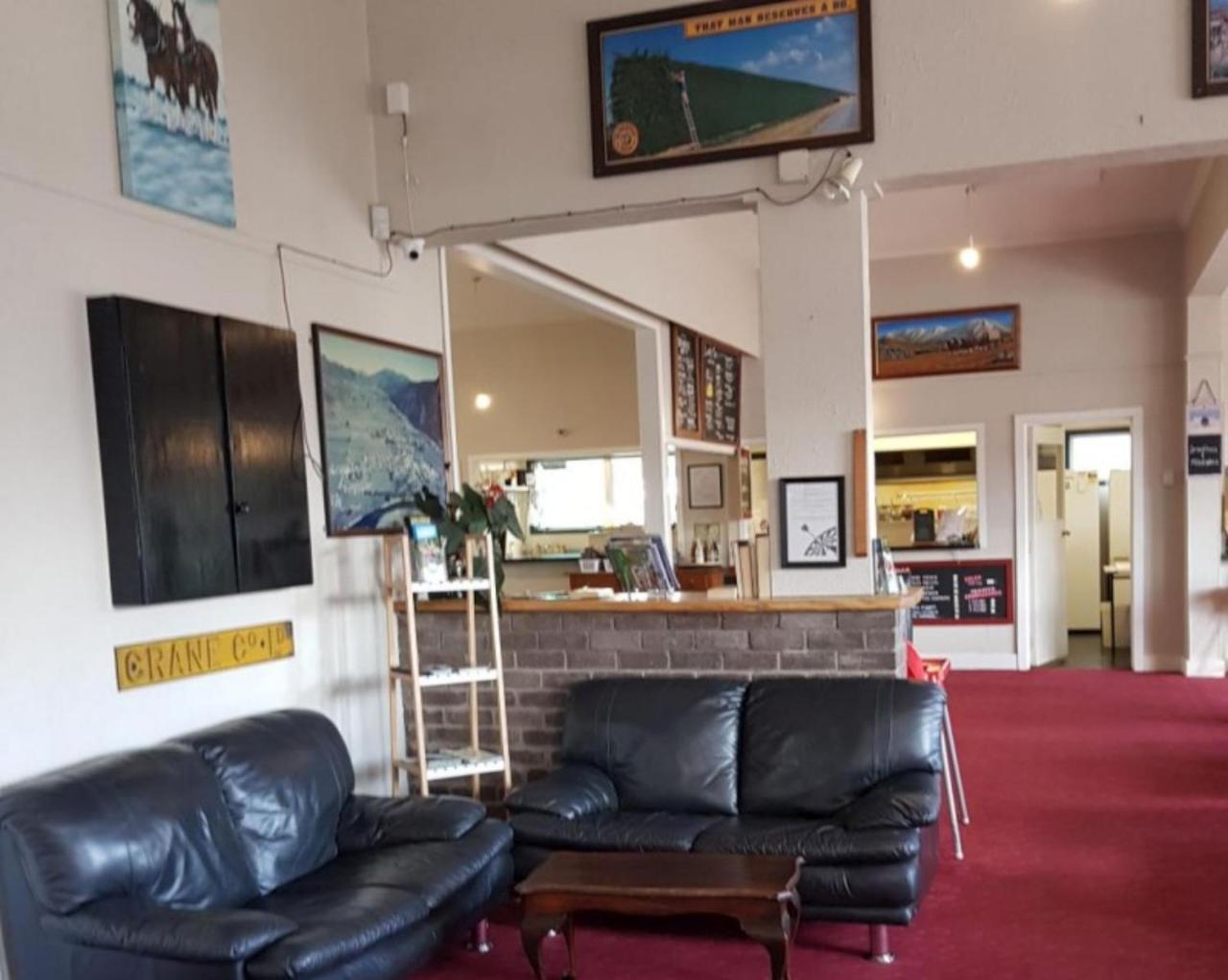 Hampden Hotel Мърчисън Екстериор снимка