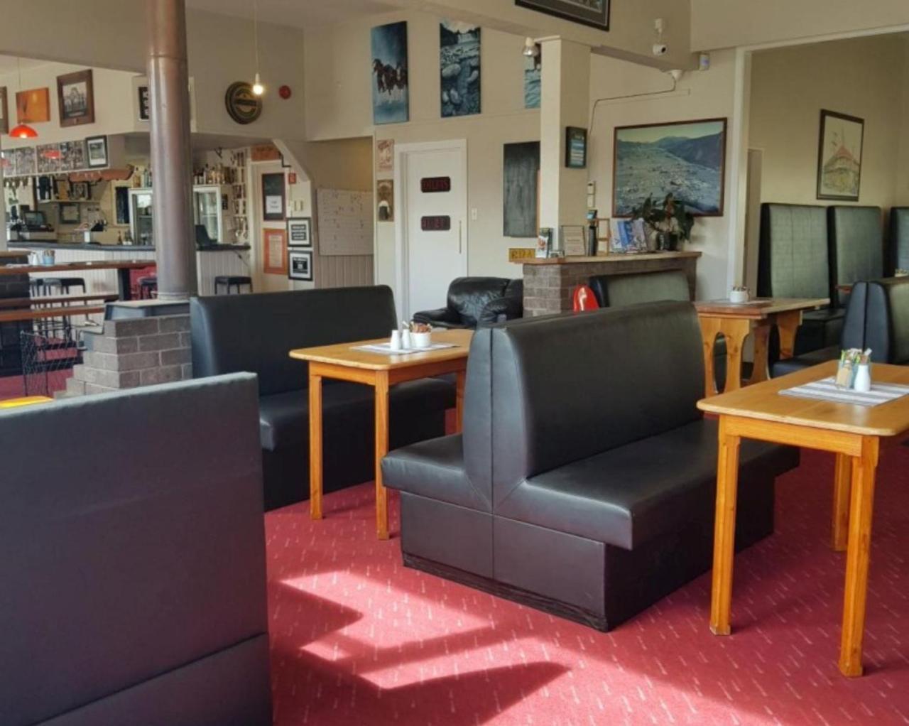 Hampden Hotel Мърчисън Екстериор снимка
